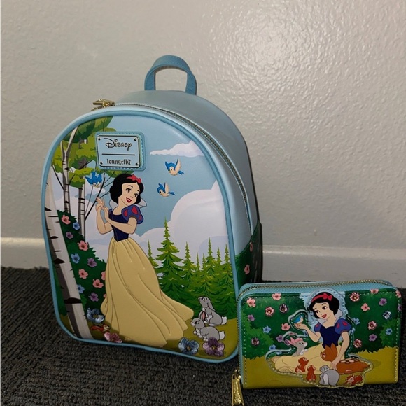 Snow White and the seven dwarfs Disney Loungefly Mini Backpack and wallet set main image 5